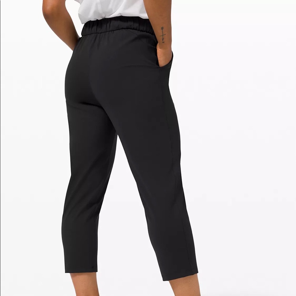 Lululemon Black High-Rise Crop Pant